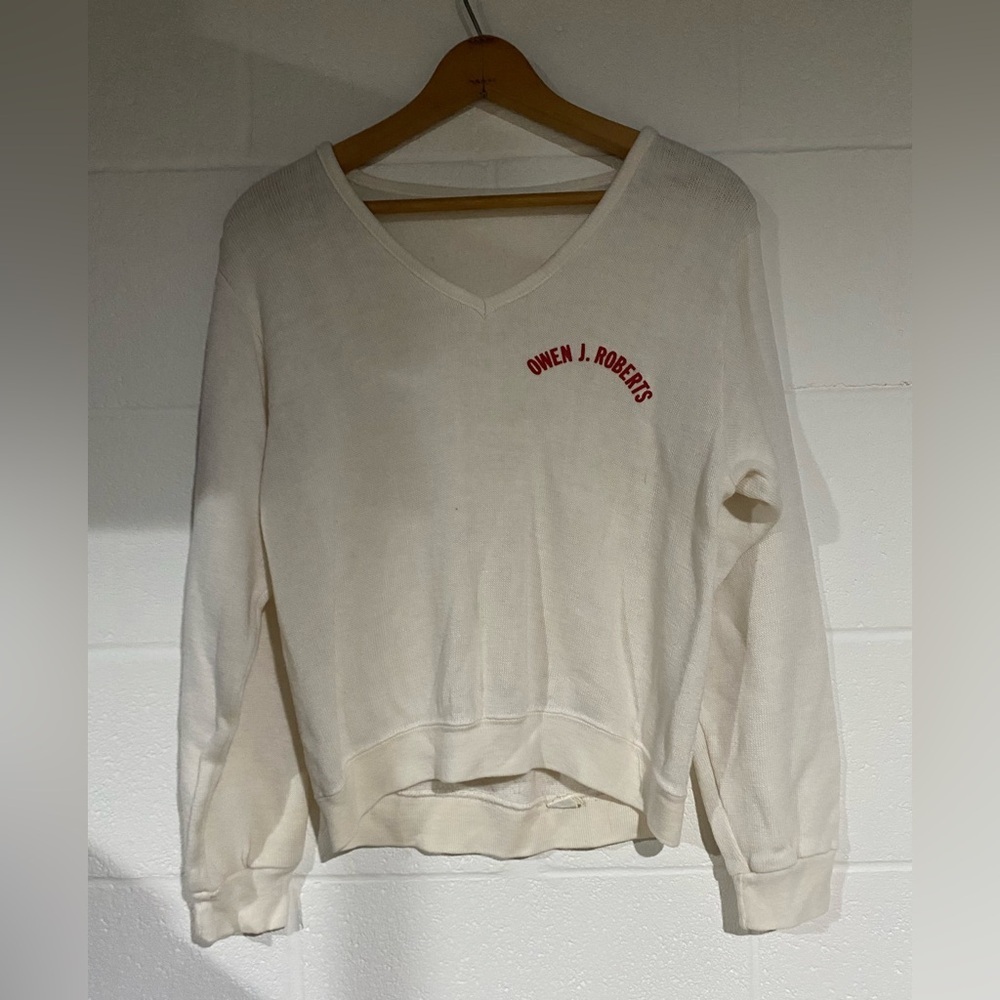 Owen j Robert sweater fits a small/medium